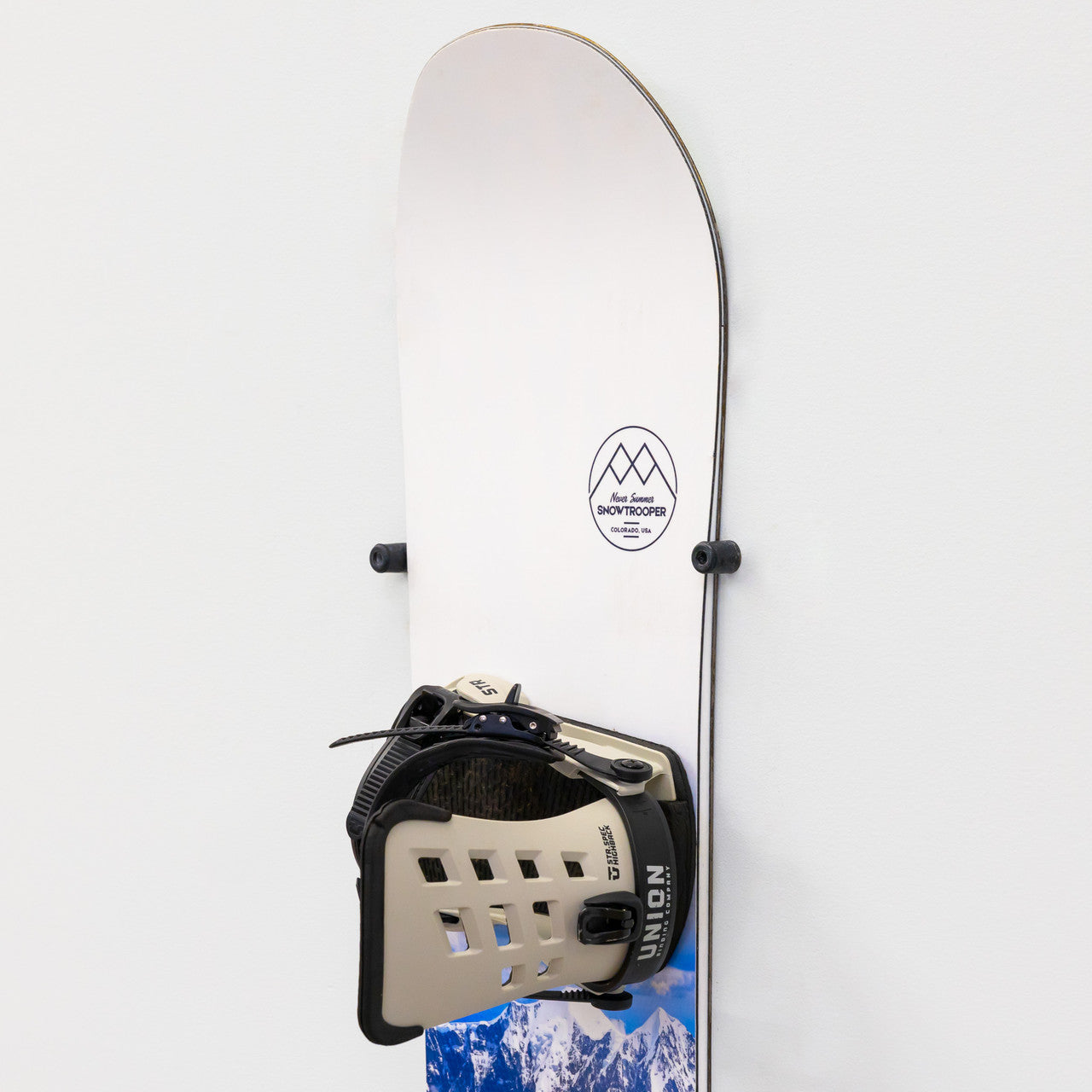 StoreYourBoard The Cinch Snowboard Display | Floating Rack | 2 Boards