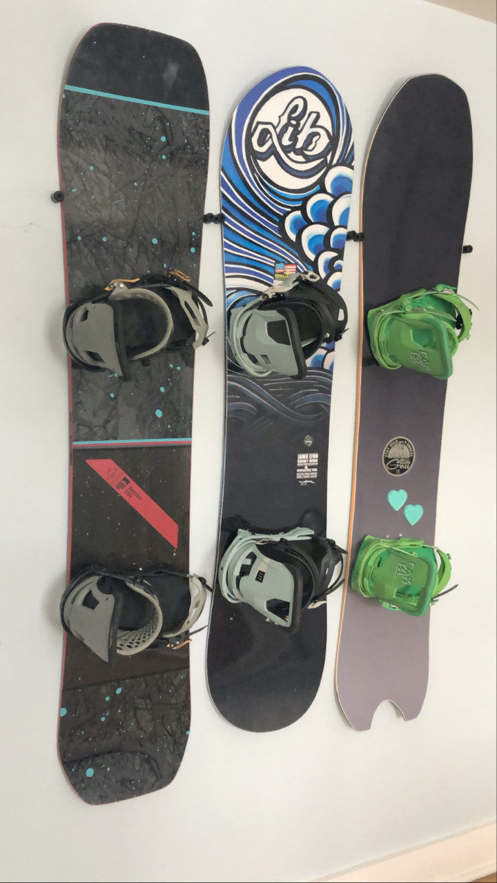 StoreYourBoard The Cinch Snowboard Display | Floating Rack | 2 Boards