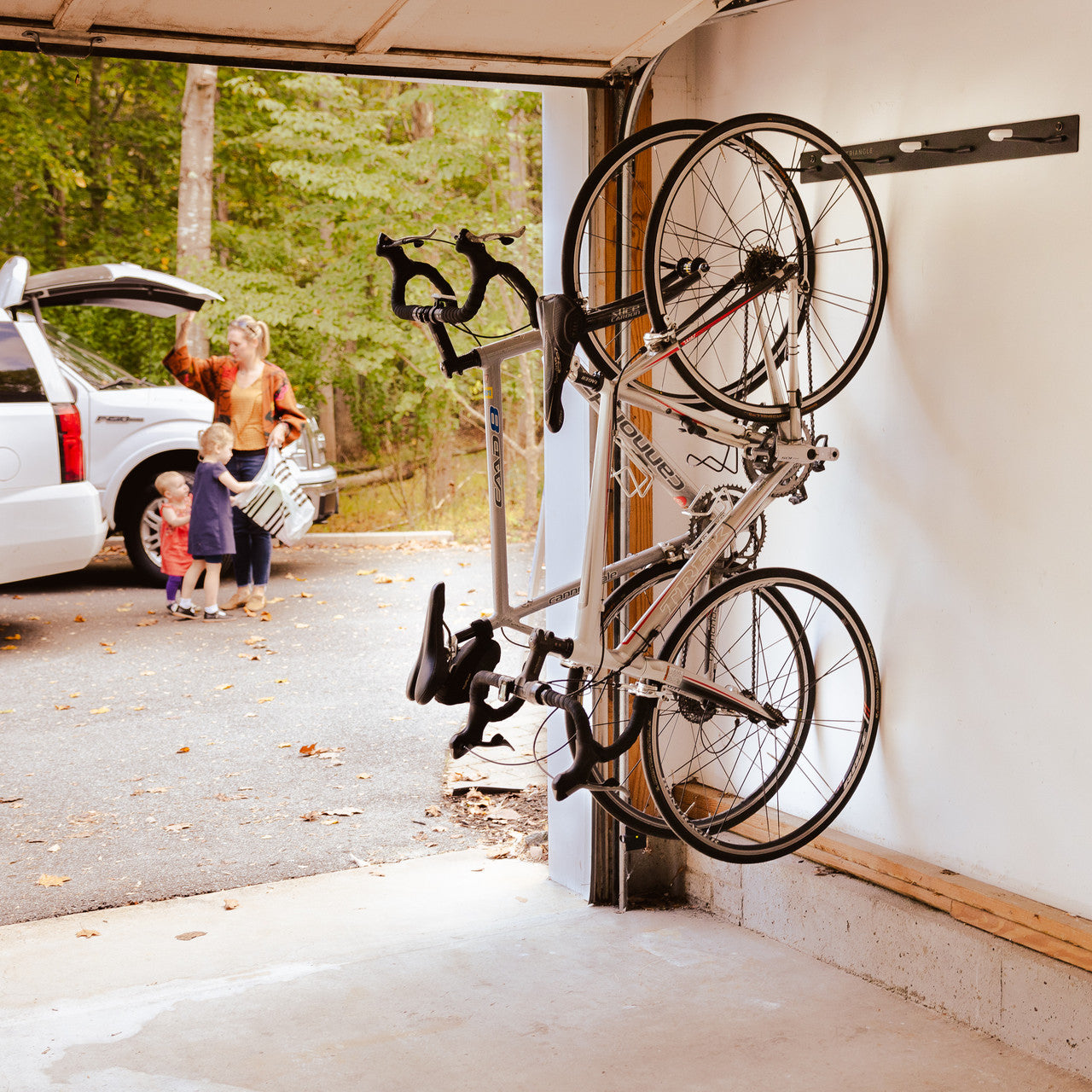StoreYourBoard Blackstone Bike Storage Rack | 4 Bikes | Black