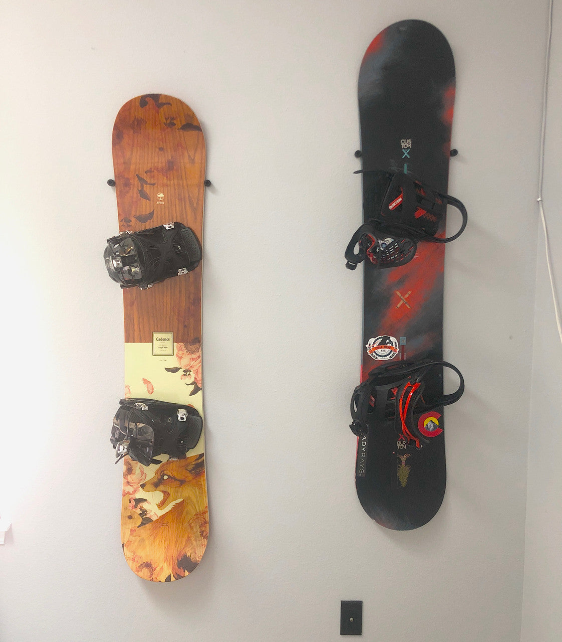 StoreYourBoard The Cinch Snowboard Display | Floating Rack | 2 Boards