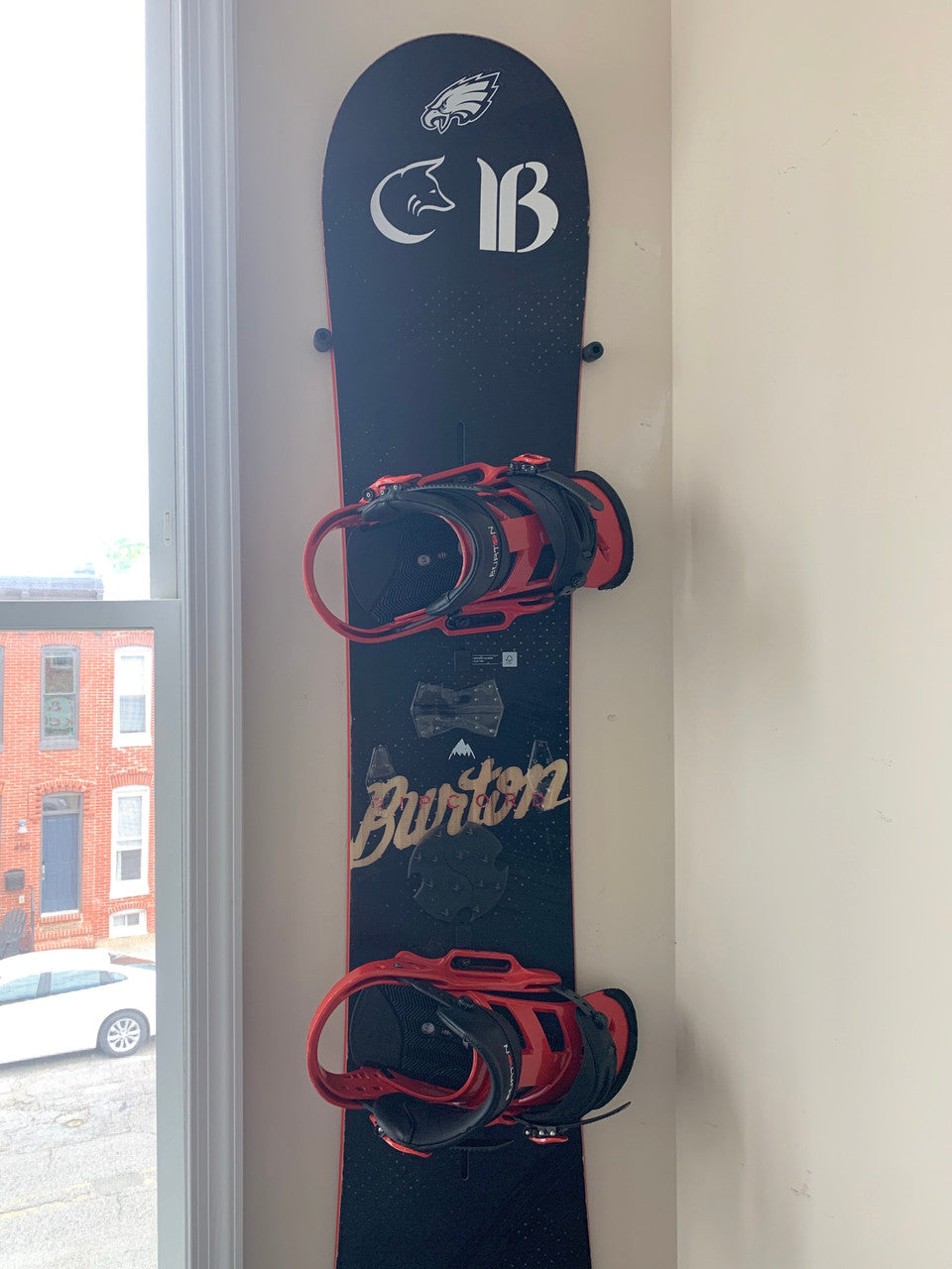 StoreYourBoard The Cinch Snowboard Display | Floating Rack | 2 Boards
