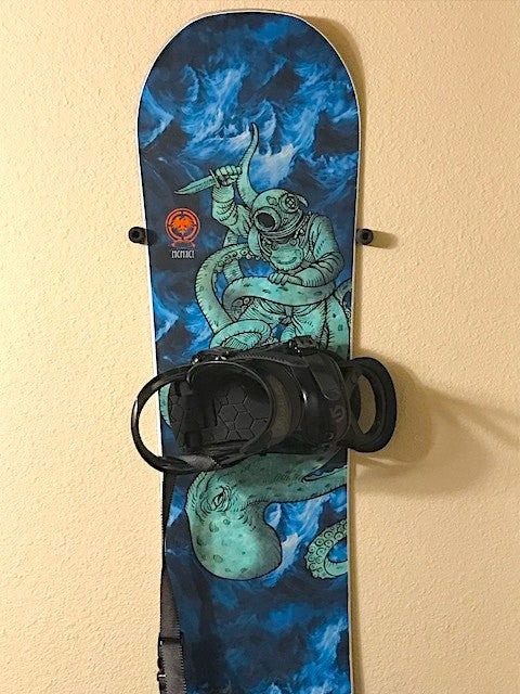 StoreYourBoard The Cinch Snowboard Display | Floating Rack | 2 Boards