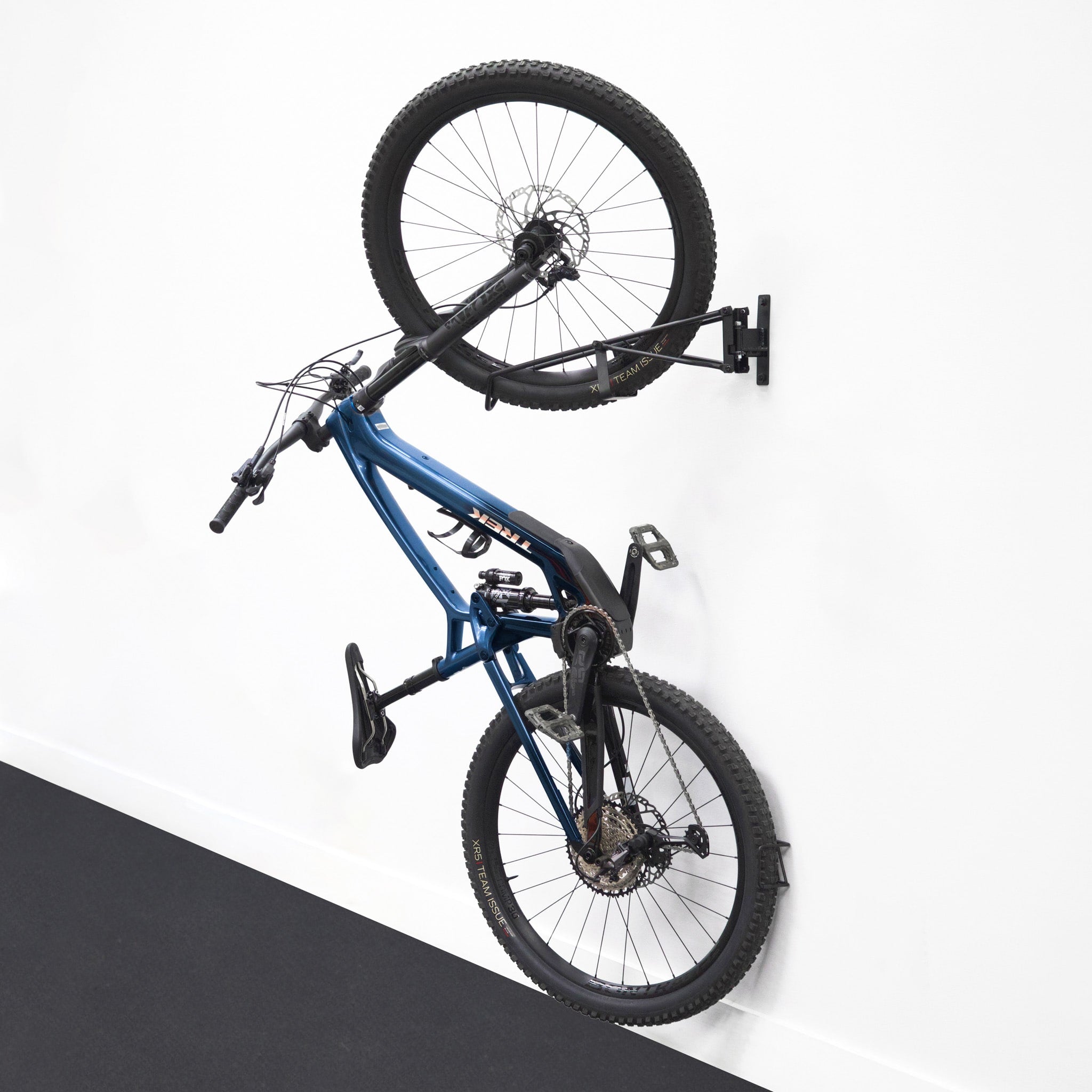 StoreYourBoard SwivelStow No-Lift Mountain E-Bike Rack | 1-Pack